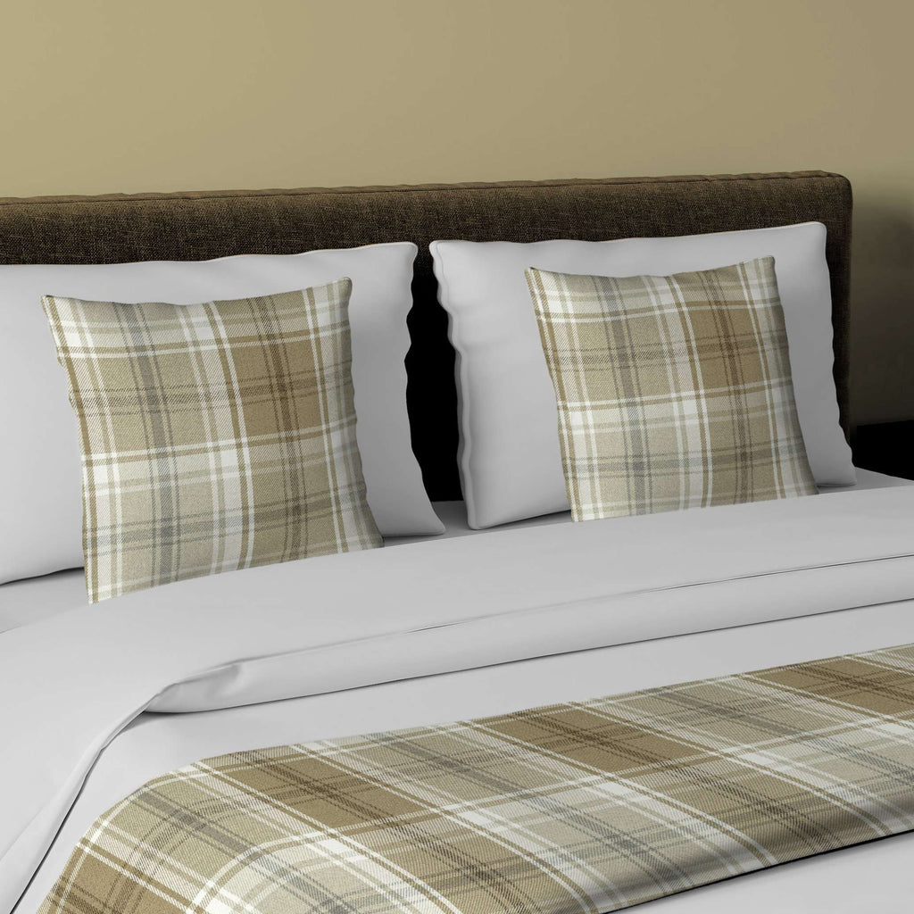 McAlister Textiles Angus Beige Cream Tartan Bedding Set Bedding Set Runner (50x240cm) + 2x Cushion Covers 
